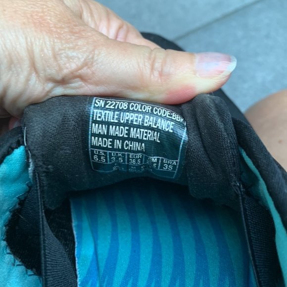 Black Skechers, very light! - Picture 7 of 8